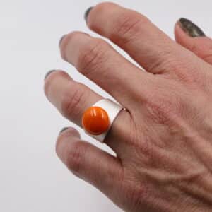 Bague Grain de café en céramique artisanale pour femme couleur orange