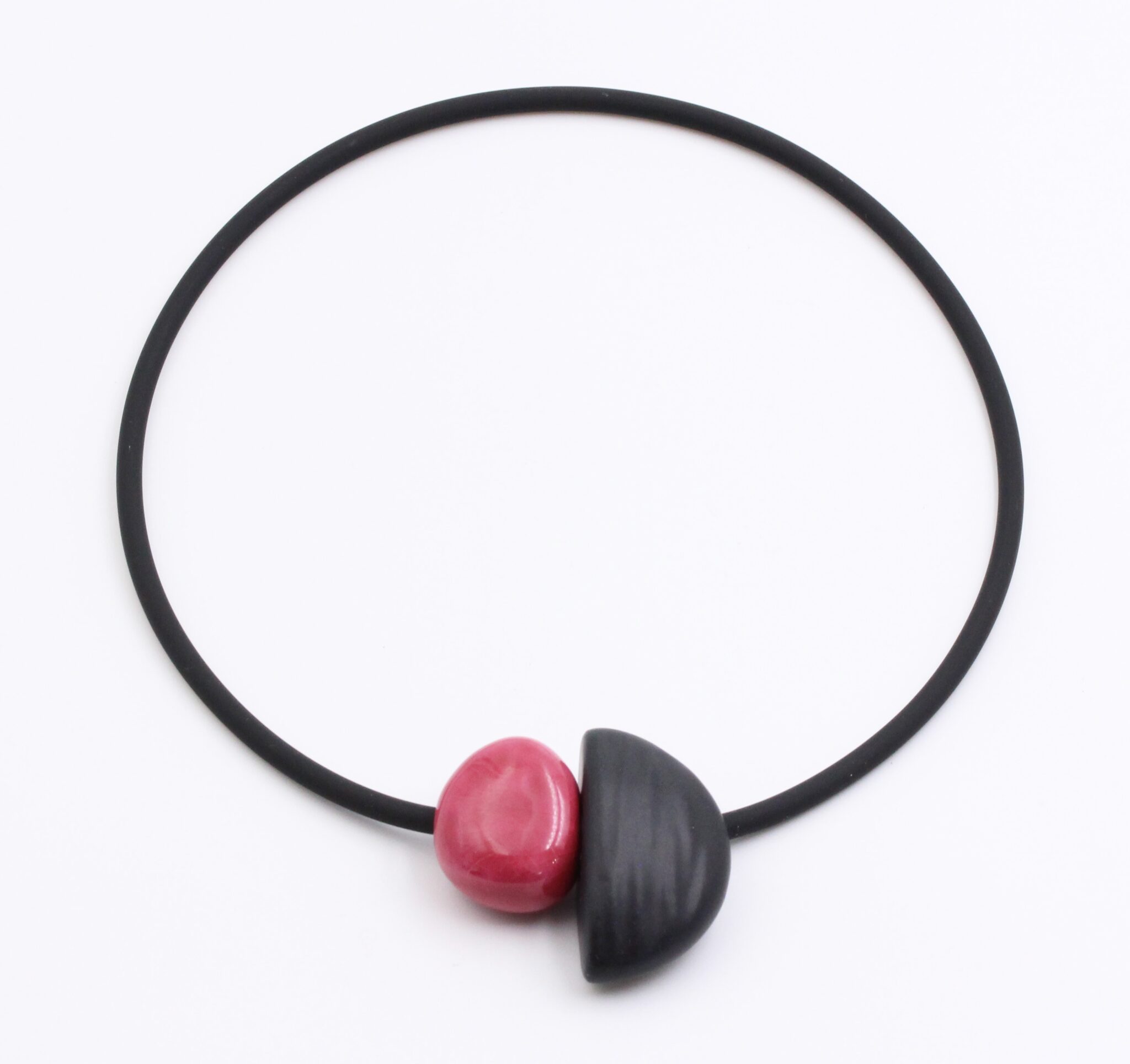 COLLIER LEO